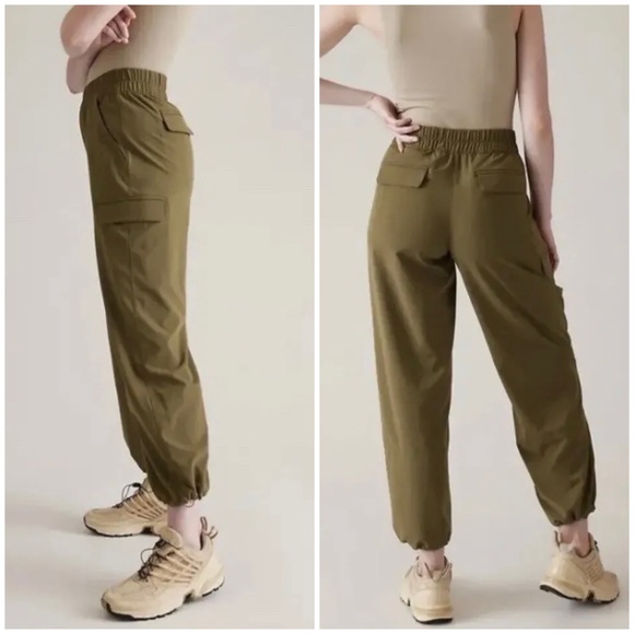 Athleta Pants - Athleta Boundless Cargo Pants Size Small